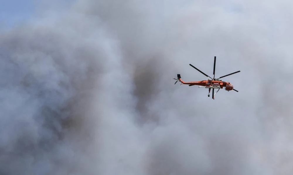 Φωτιά στη Σάμο – 30 πυροσβέστες στη μάχη με τις φλόγες